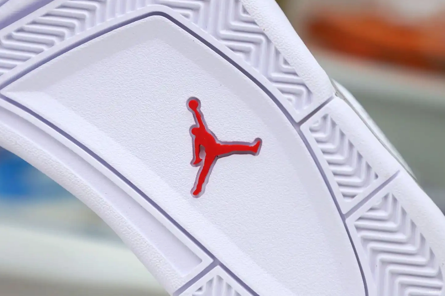 JORDAN RETRO 'WHITE OREO' Kimikick 4 AIR 0522